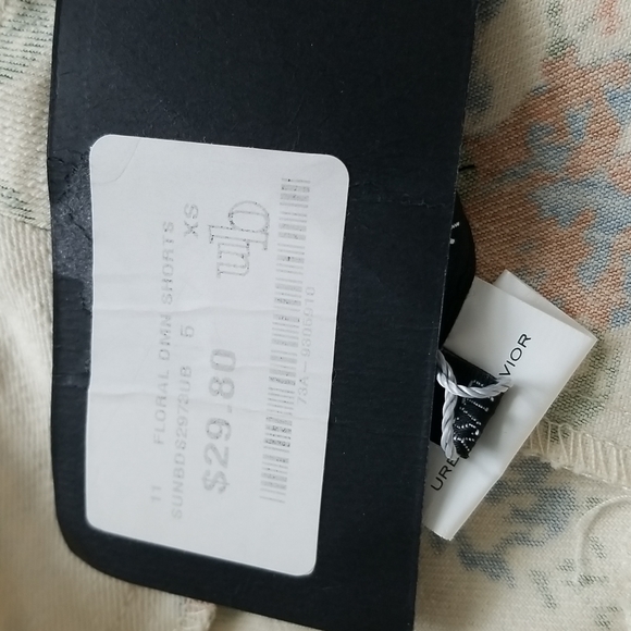 XS - Light Floral Shorts - Urban Behavior - Picture 4 of 5